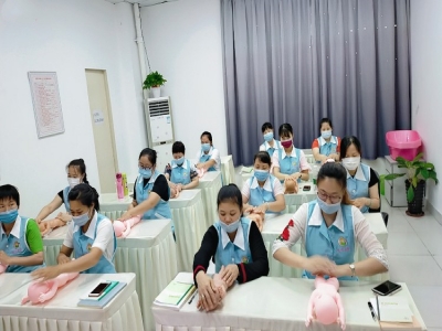 珠海市月嫂培訓基地正在招生中，想拿高薪聯(lián)系同輝家政